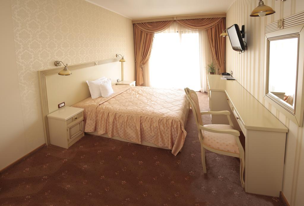 Hotel Majestic ยาช ห้อง รูปภาพ